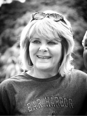 Meet your Posher, Dee dee